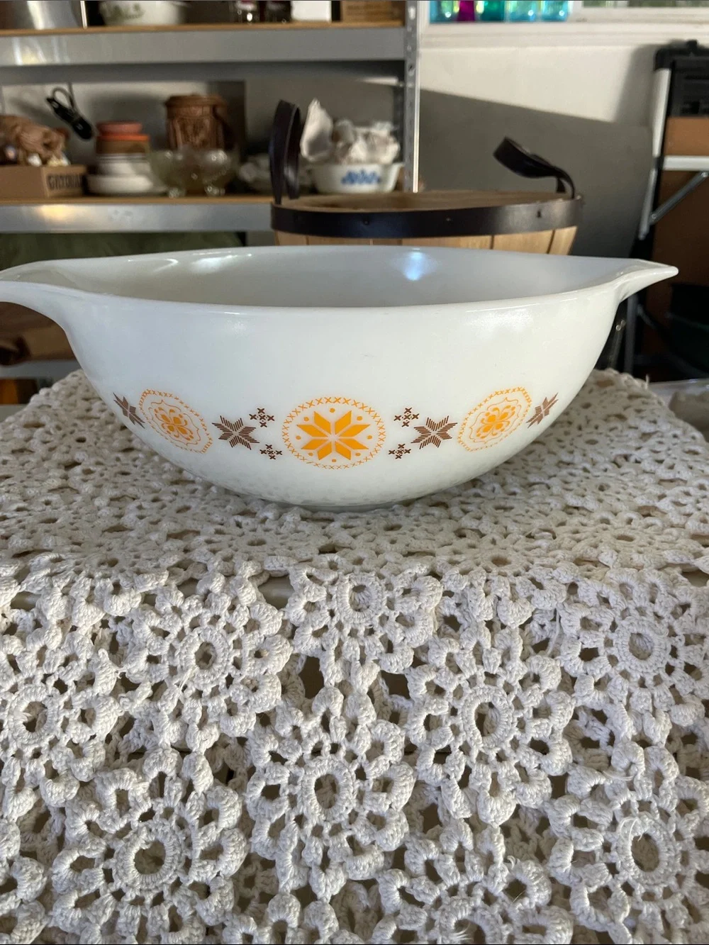 Vintage Pyrex Town & Country 444 Cinderella bowl